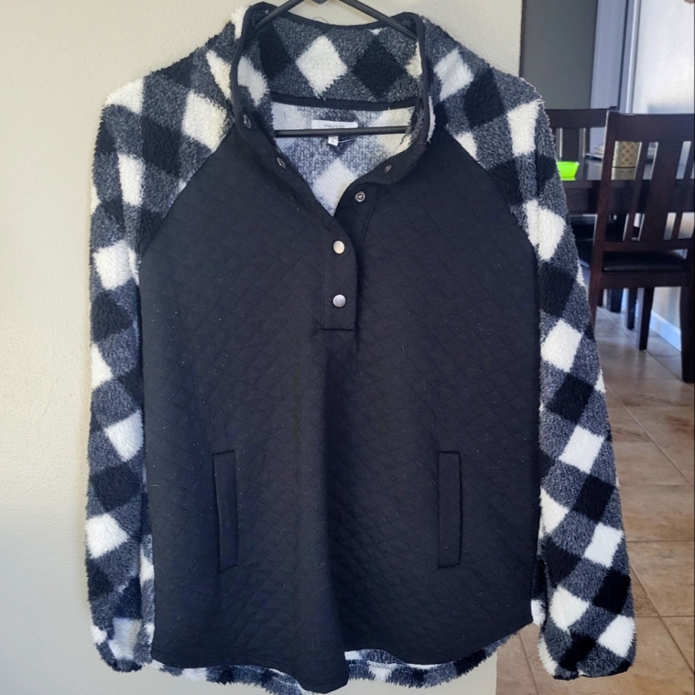 Maurices pull-over.